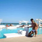 Trona svævende stol hvid design lavet i Italien Viadurini