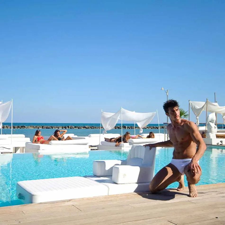 Trona svævende stol hvid design lavet i Italien Viadurini