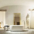 Fritstående badekar i moderne design produceret 100% i Zollino i Italien