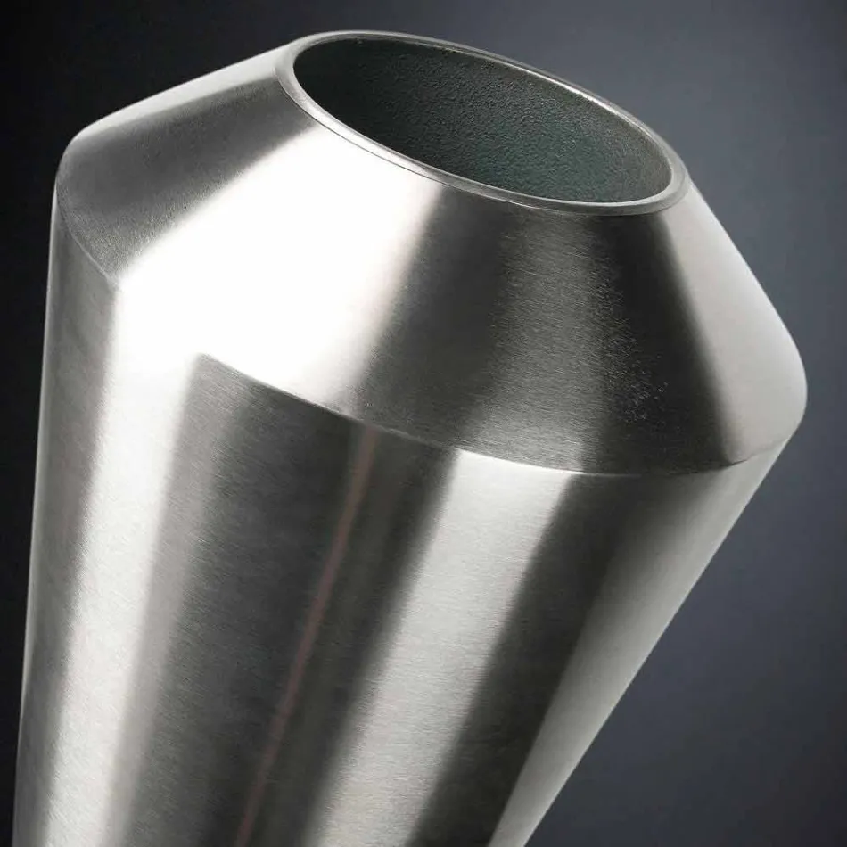 Høj dekorativ vase i satinstål Fremstillet i Italien Fin - Vesper Viadurini