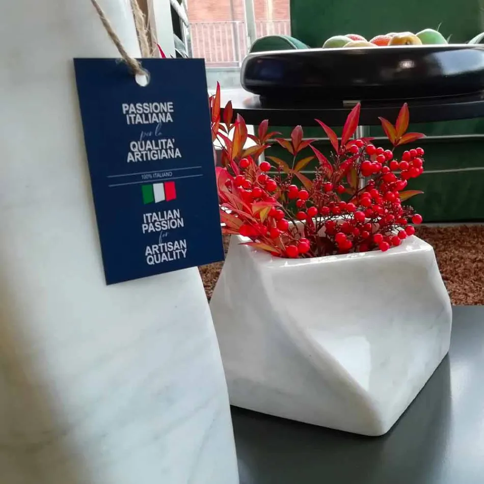 Dekorativ design vase i Bardiglio eller Carrara marmor fremstillet i Italien - Prisma Viadurini