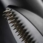 Dekorativ vase i mat sort keramik Håndlavet i Italien - Medina Viadurini