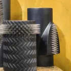 Dekorativ vase i mat sort keramik Håndlavet i Italien - Medina Viadurini