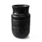 Vase dekoration i hvid Carrara marmor og sort Marquinia Design - Calar Viadurini