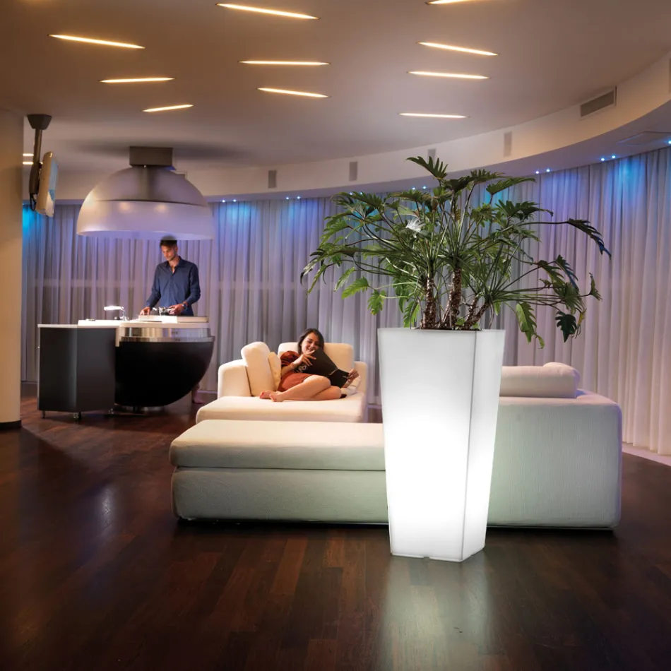 Høj indendørs vase i hvid polyethylen Fremstillet i Italien - Devid Viadurini