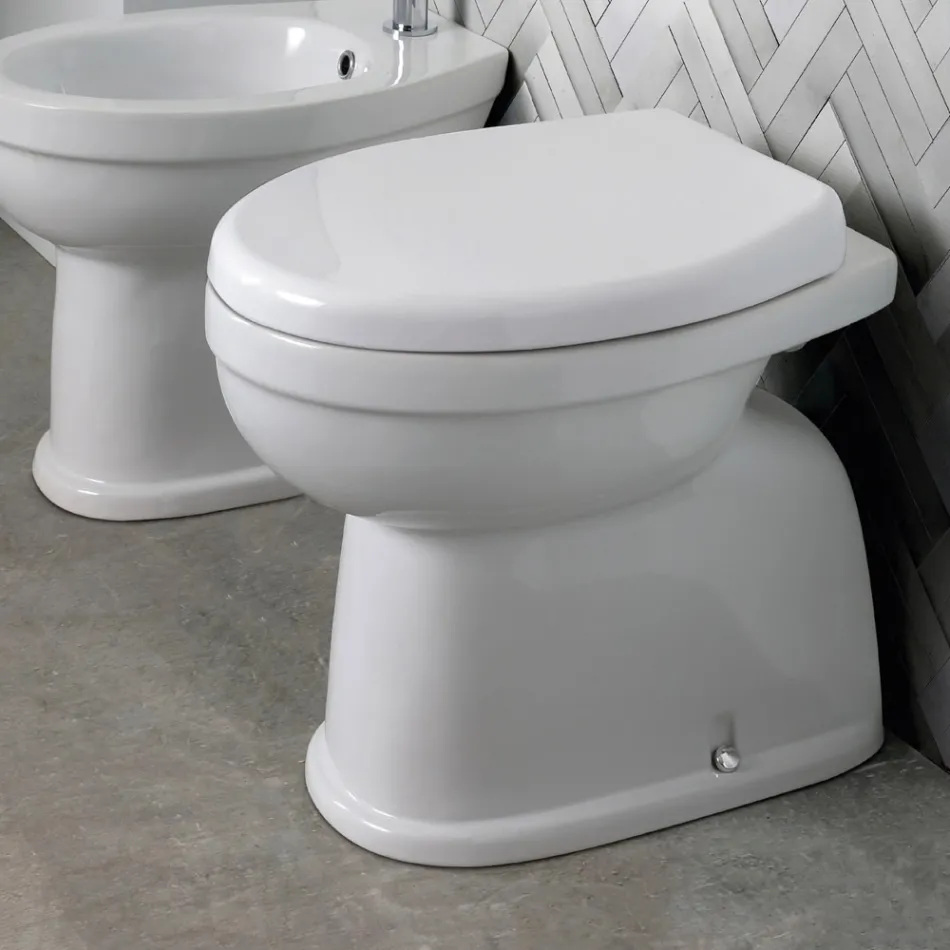 Moderne hvidt keramisk gulvstående toilet med polyestersæde - Silica Viadurini