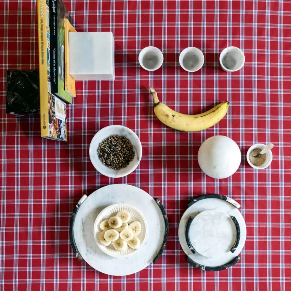 Moderne rund bakke i hvid Carrara-marmor fremstillet i Italien - Chet Viadurini