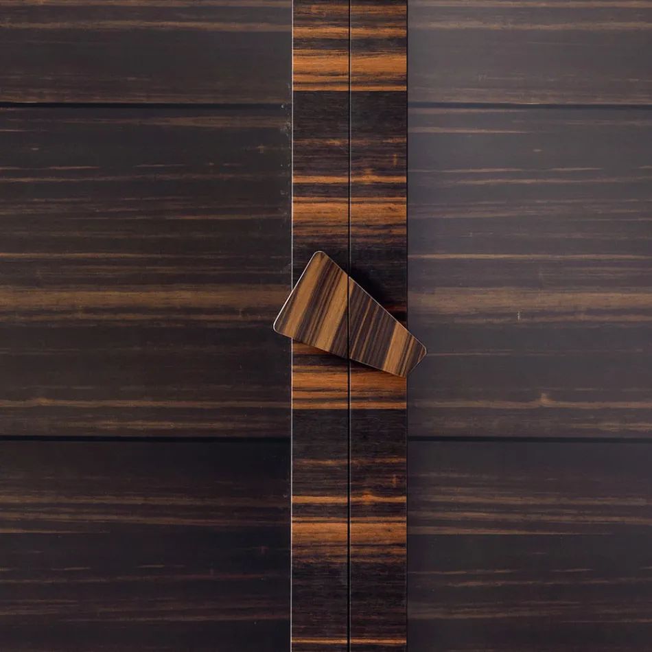 Grilli Zarafa massivt træskab med 2 døre lavet i Italien af ​​design Viadurini