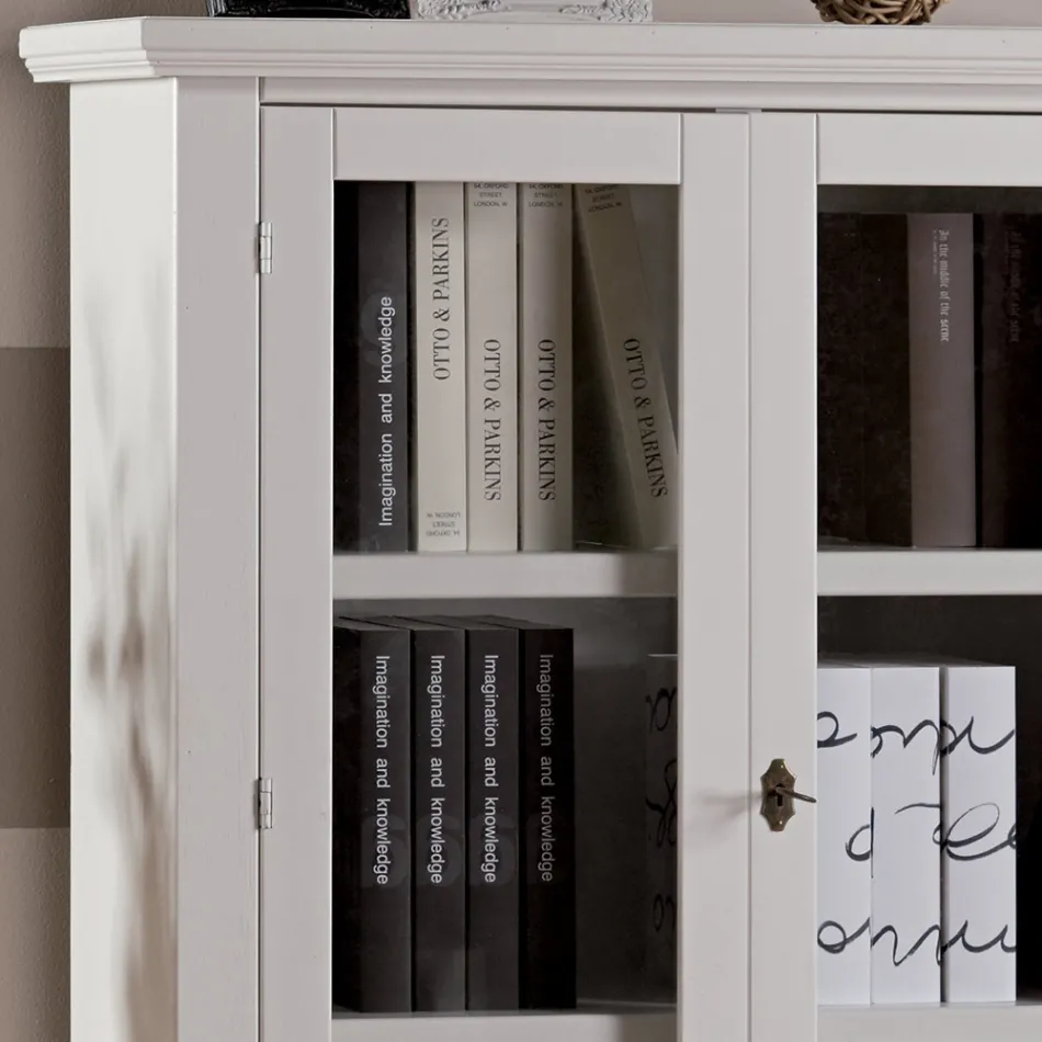 Vitrineskab i træ med 1 skuffe, 2 låger og 2 hylder Made in Italy - Nanna Viadurini