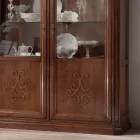 Vitrineskab i træ i patineret valnøddefinish med liljedekoration Made in Italy - Kvinder Viadurini